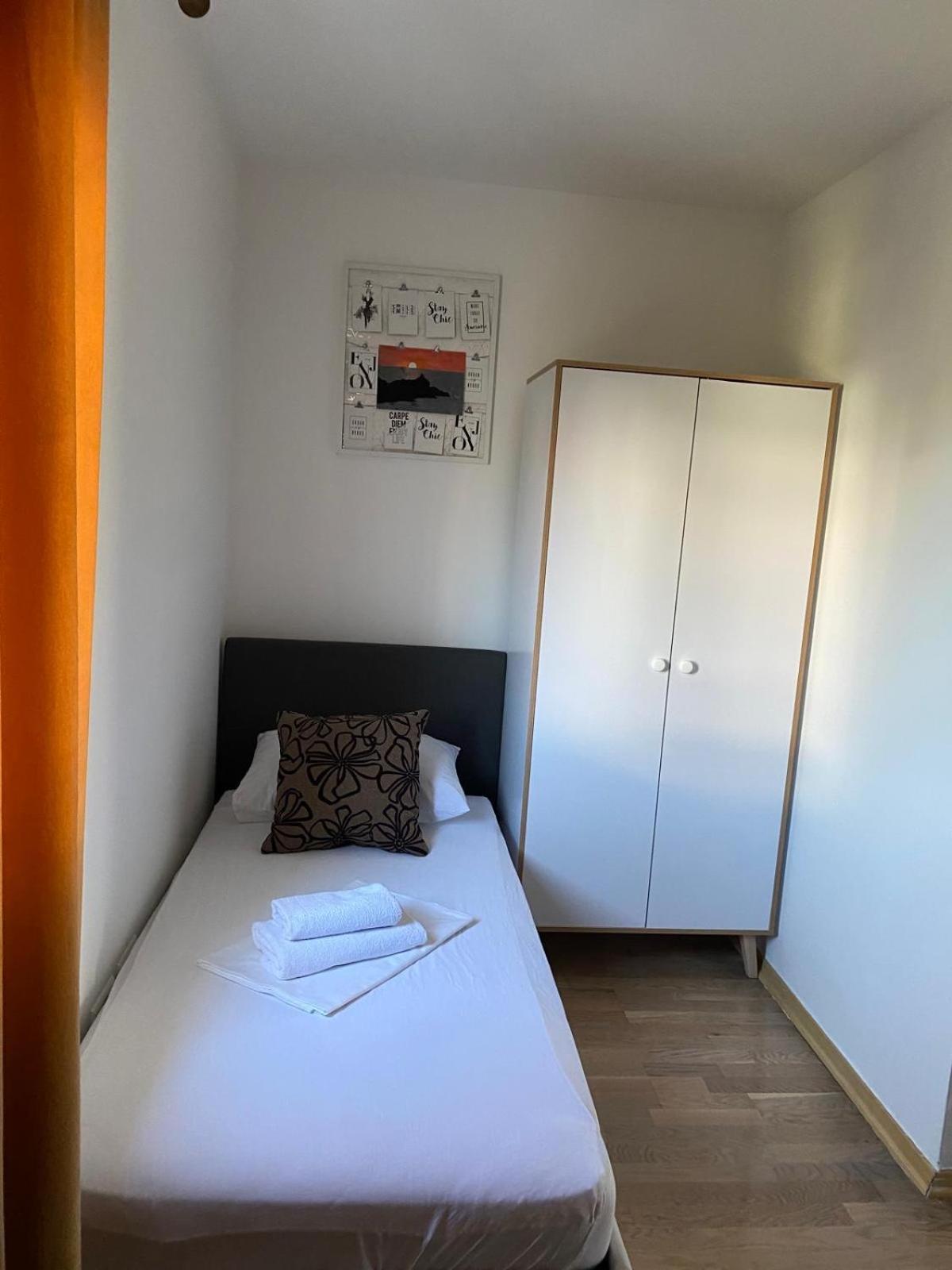 Apartman Toni Novalja Exteriör bild